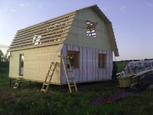 Дом с мансардой