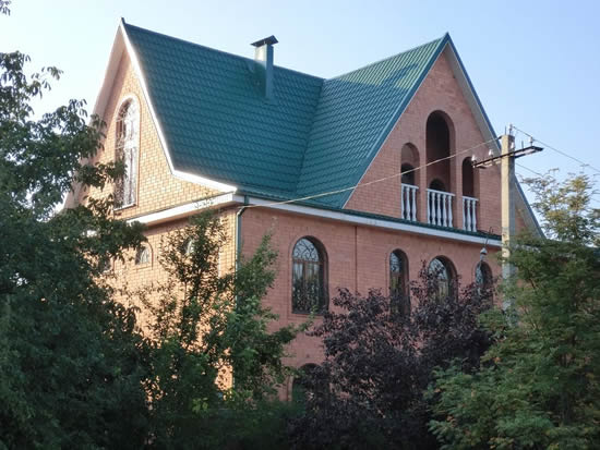Многощипцовая крыша